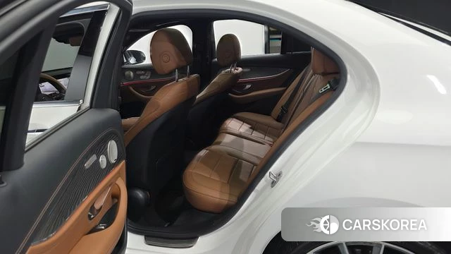Mercedes-Benz E-Class W213 2021 Белый из Кореи, фото 3