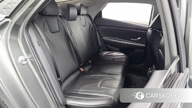 Hyundai The New Avante (CN7) 2024 Темно-зеленый из Кореи, фото 3