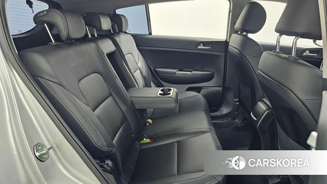 Kia Sportage The Bold 2021 Серебряный из Кореи, фото 3