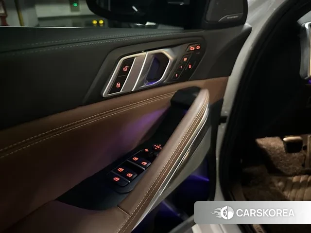 BMW X6 (G06) 2023 Белый из Кореи, фото 3