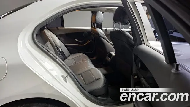 Mercedes-Benz C-Class W205 2018 Белый из Кореи, фото 3