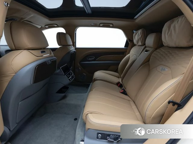 Bentley Bentayga 2025 Жемчужный цвет из Кореи, фото 3