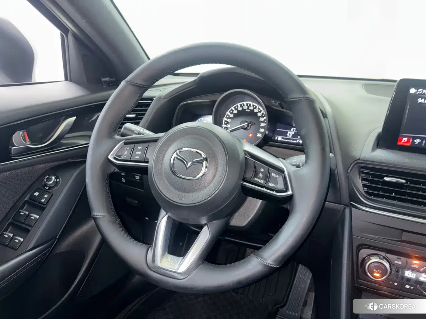 Mazda CX-4 2023 Белый из Китая, фото 3