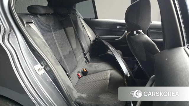 BMW 1 Series (F20) 2018 Серый из Кореи, фото 3