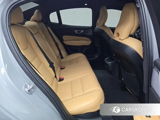 Volvo S60 3rd generation 2024 Серый из Кореи, фото 3