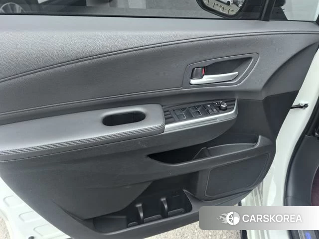 Toyota Saina 2022 Белый из Китая, фото 3
