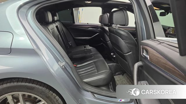 BMW 5 Series (G30) 2018 Серый из Кореи, фото 3