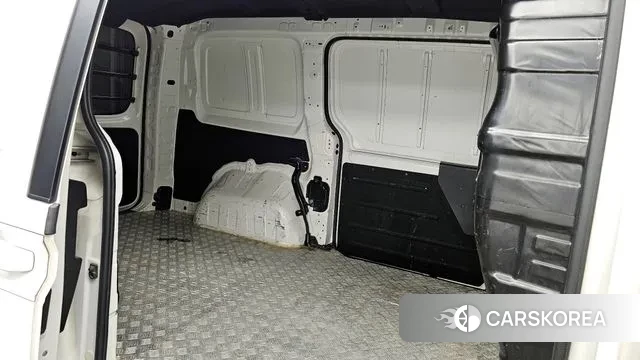 Hyundai Staria 2021 Белый из Кореи, фото 3