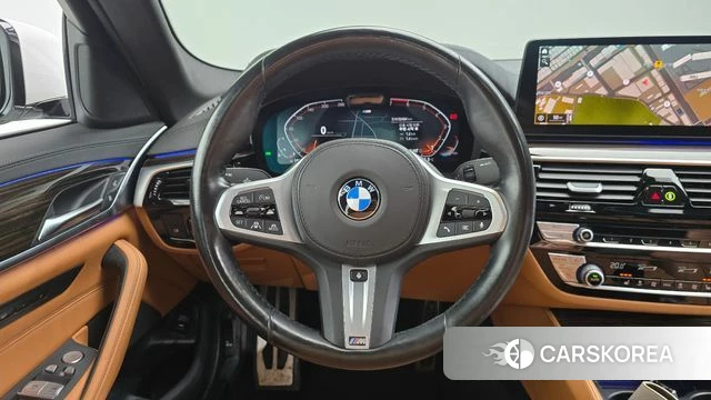BMW 5 Series (G30) 2022 Белый из Кореи, фото 3