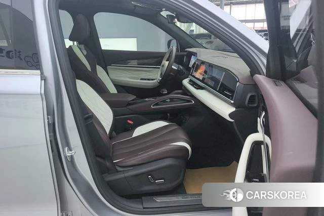 Geely Automobile Xingyue L 2022 Темно-серый из Китая, фото 3