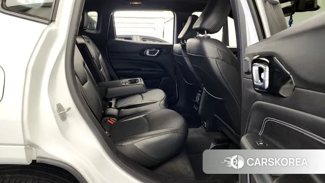 Jeep Compass 2nd Generation 2022 Белый из Кореи, фото 3