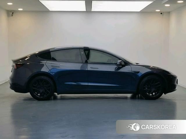 Tesla Model 3 2024 Темно-серый из Китая, фото 3