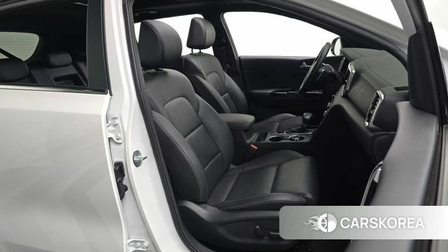 Kia Sportage The Bold 2018 Белый из Кореи, фото 3