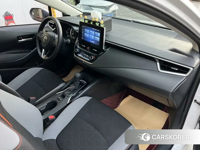 Toyota Corolla 2021 Белый из Китая, фото 3