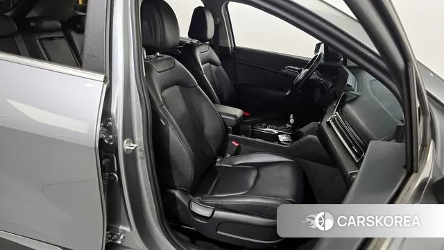 Kia Sportage 5th Generation 2021 Серебристо-серый из Кореи, фото 3