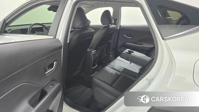 Hyundai Kona (SX2) 2023 Белый из Кореи, фото 3