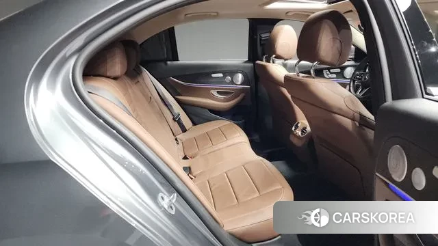 Mercedes-Benz E-Class W213 2019 Серый из Кореи, фото 3
