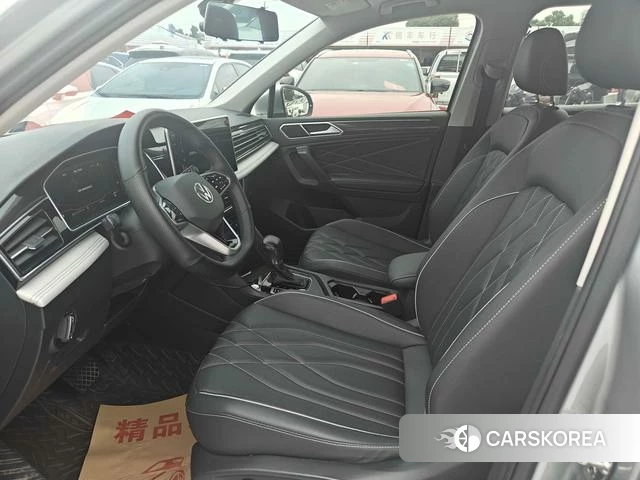 Volkswagen Tiguan L 2022 Серебристо-серый из Китая, фото 3
