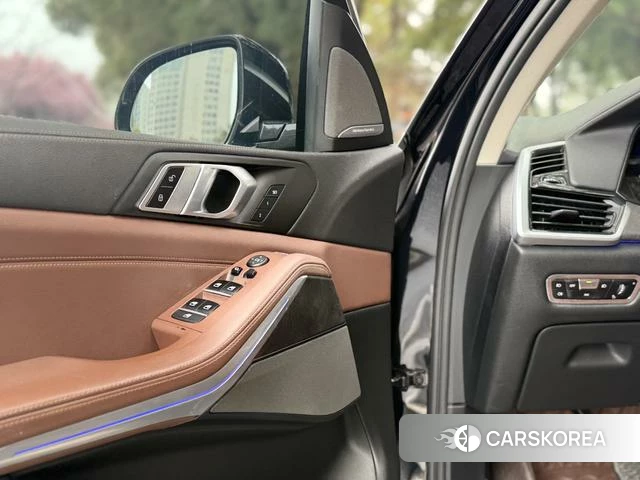 BMW X5 (imported) 2021 Черный из Китая, фото 3