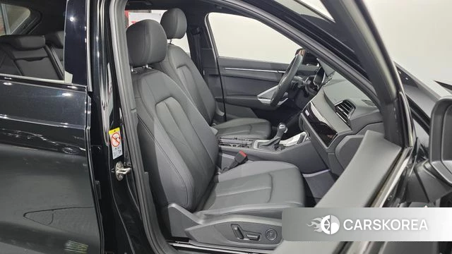 Audi Q3 (F3) 2025 Черный из Кореи, фото 3