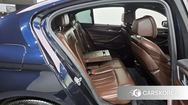 BMW 5 Series (G30) 2018 Черный из Кореи, фото 3