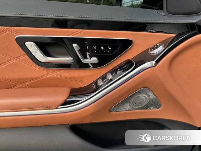 Mercedes-Benz Maybach S-class 2024 Черный из Китая, фото 3