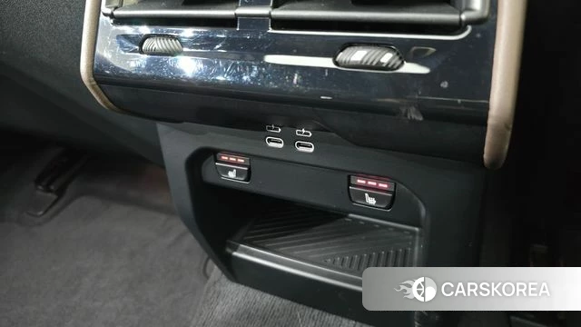 BMW 5 Series (G60) 2025 Белый из Кореи, фото 3