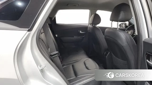 Kia Niro EV 2021 Серебряный из Кореи, фото 3