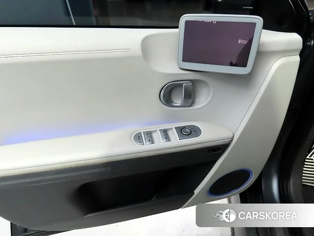 Hyundai Ionic 5 2022 Серебристо-серый из Кореи, фото 3