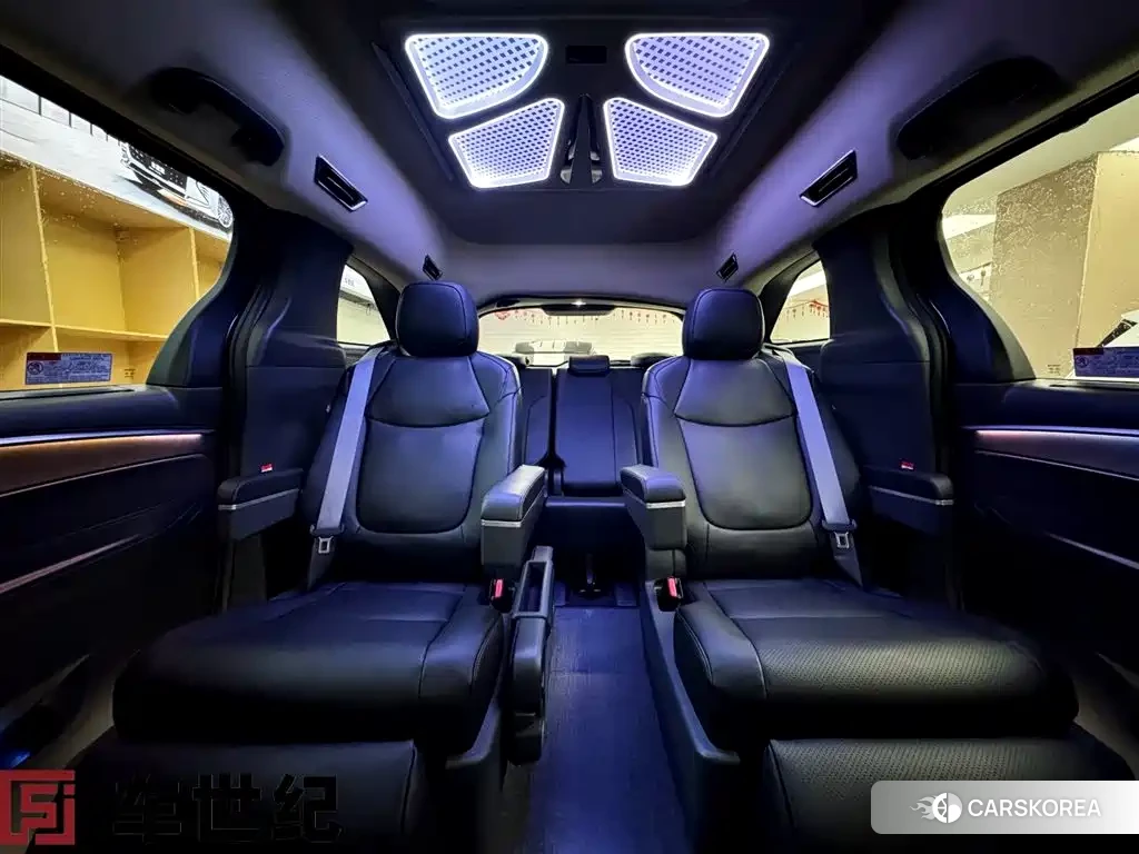Toyota Granvia 2025 Черный из Китая, фото 3