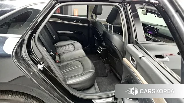 Kia K5 3rd generation 2023 Черный из Кореи, фото 3