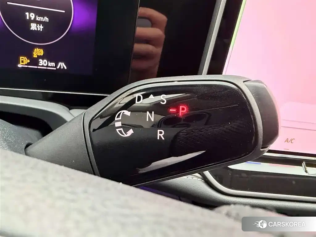 Volkswagen Magotan 2025 Черный из Китая, фото 3