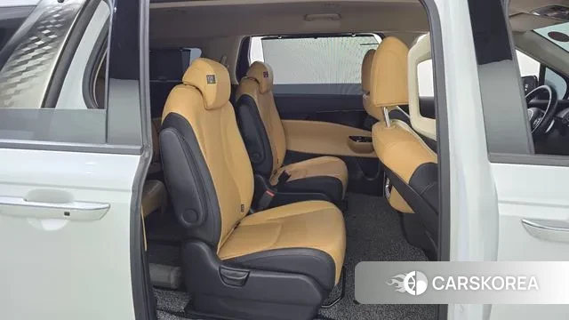 Kia Carnival 4th generation 2023 Белый из Кореи, фото 3