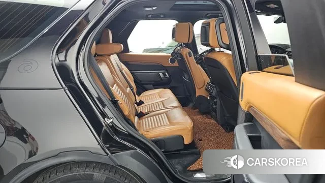 Land Rover Discovery 5 2018 Черный из Кореи, фото 3
