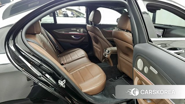 Mercedes-Benz E-Class W213 2021 Черный из Кореи, фото 3