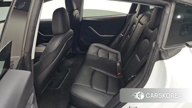 Tesla Model 3 2021 Белый из Кореи, фото 3