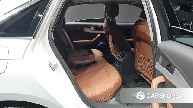 Audi A4 (B9) 2023 Белый из Кореи, фото 3