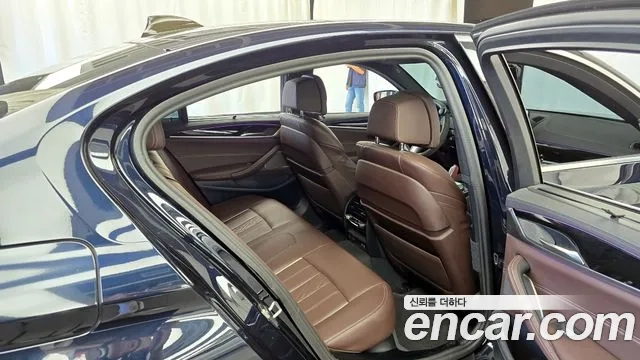 BMW 5 Series (G30) 2023 Черный из Кореи, фото 3