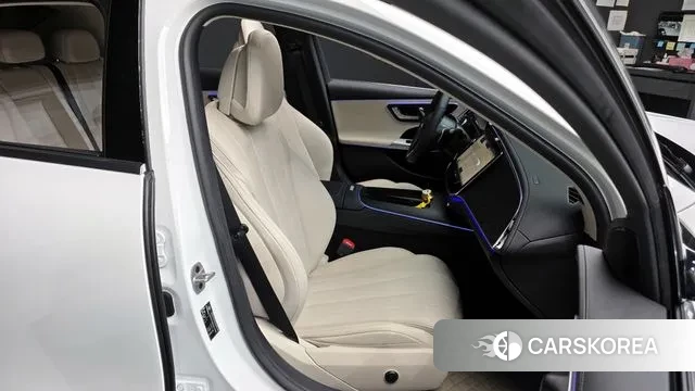 Mercedes-Benz E-Class W214 2025 Белый из Кореи, фото 3