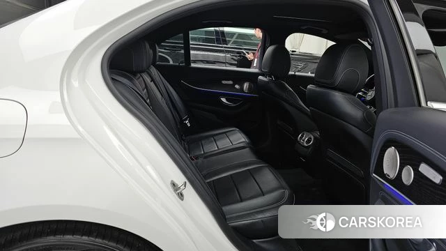 Mercedes-Benz E-Class W213 2022 Белый из Кореи, фото 3