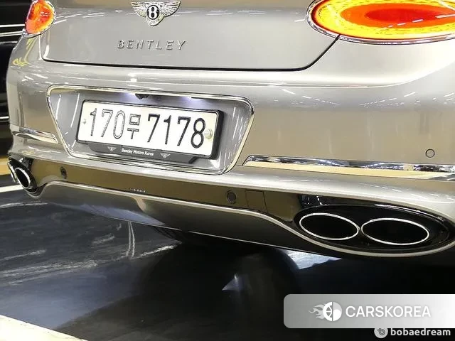 Bentley Continental GT 3rd Generation 2022 Серебристо-серый из Кореи, фото 3