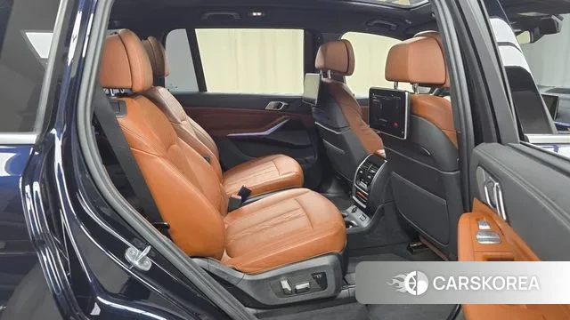 BMW X7 (G07) 2022 Черный из Кореи, фото 3