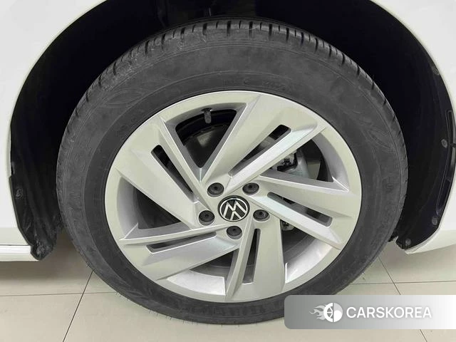 Volkswagen Lingdu 2023 Белый из Китая, фото 3