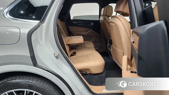 Porsche Cayenne (PO536) 2022 Серебристо-серый из Кореи, фото 3