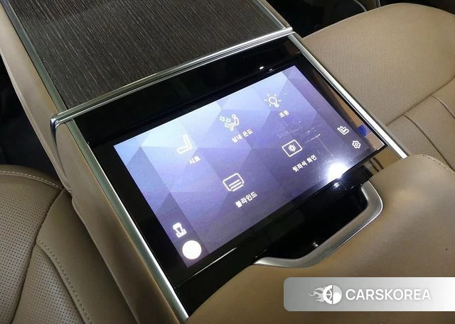 Land Rover Range Rover 5th Generation 2023 Белый из Кореи, фото 3