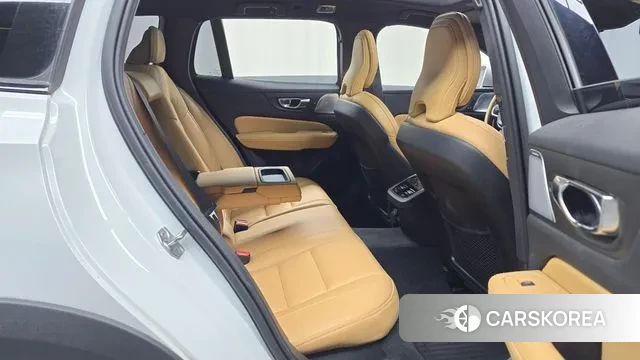 Volvo V60 Cross-Country 2nd Generation 2021 Белый из Кореи, фото 3