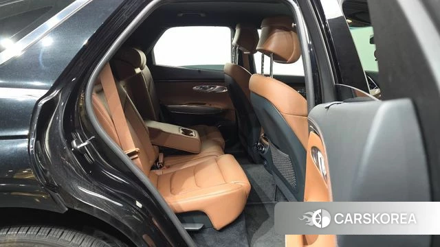 Genesis GV70 2022 Черный из Кореи, фото 3