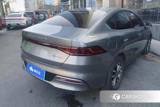BYD Qin PLUS DM 2025 Темно-серый из Китая, фото 3
