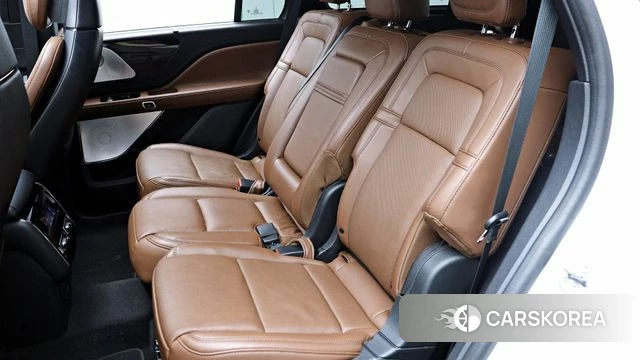 Lincoln Aviator 2nd generation 2023 Белый из Кореи, фото 3