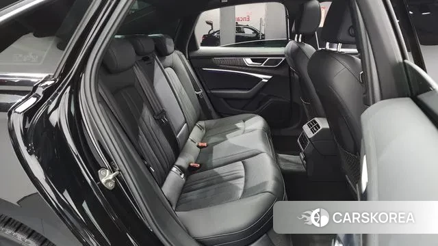 Audi A6 (C8) 2023 Черный из Кореи, фото 3